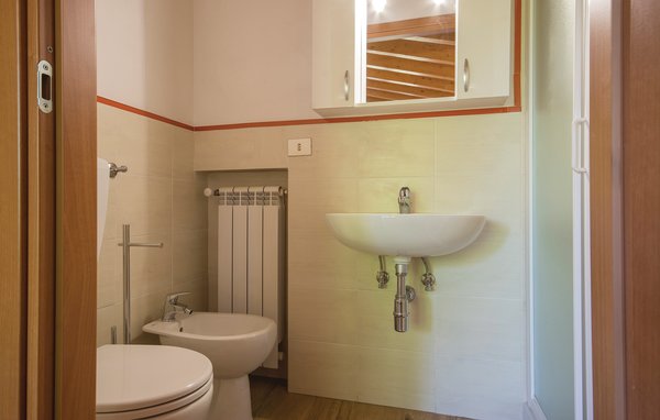 Vakantiehuis - Montecatini , Italië - ITT249 703