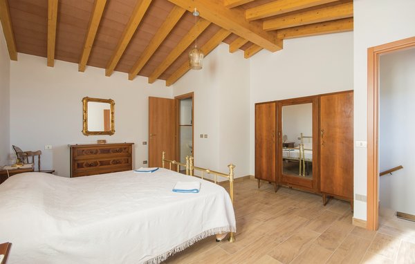 Vakantiehuis - Montecatini , Italië - ITT249 603