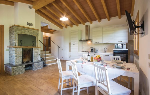 Vakantiehuis - Montecatini , Italië - ITT249 401