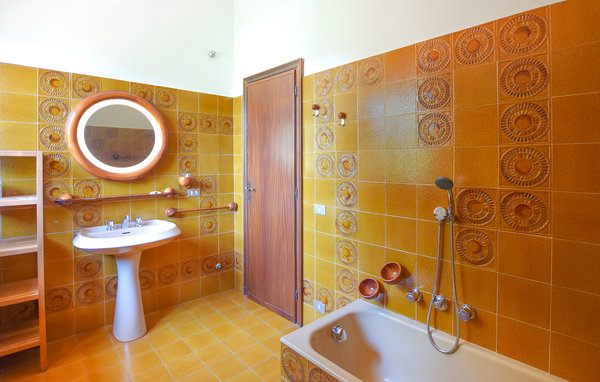Holiday Home - Camaiore , Italy - ITV021 701