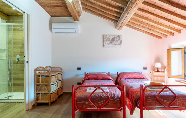 Feriehuse - Volegno , Italien - ITV095 603