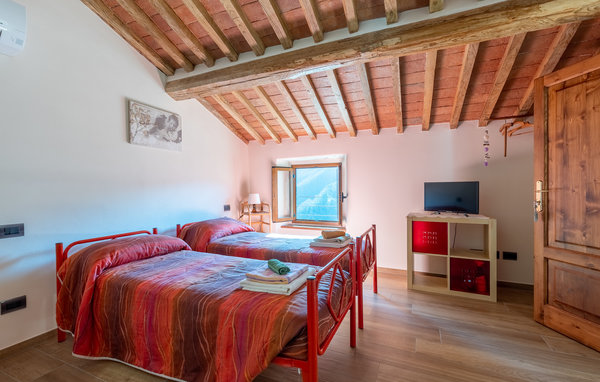 Feriehuse - Volegno , Italien - ITV095 604