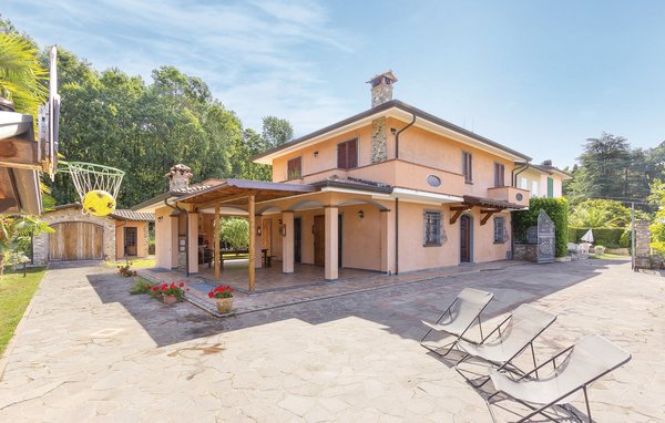 Vakantiehuis - Camaiore , Italië - ITV948 81