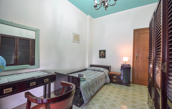 Holiday Home - Lido di Camaiore , Italy - ITV954 606