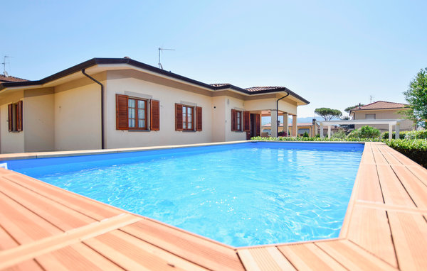 Holiday Home - Camaiore , Italy - ITV970 1