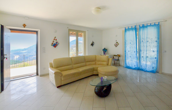 Apartment - Monte S.Maria Tiberina , Italy - IUN005 3