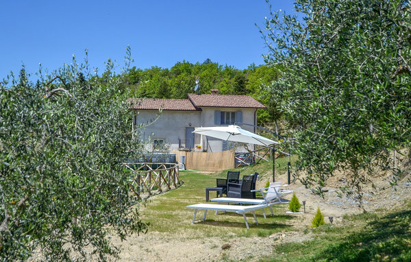 Apartment - Monte S.Maria Tiberina , Italy - IUN005 81