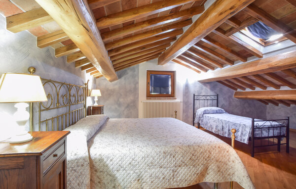 Holiday Home - Monte Santa Maria Tiberina , Italy - IUN027 605