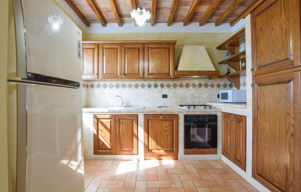 Holiday Home - Monte Santa Maria Tiberina , Italy - IUN027 402