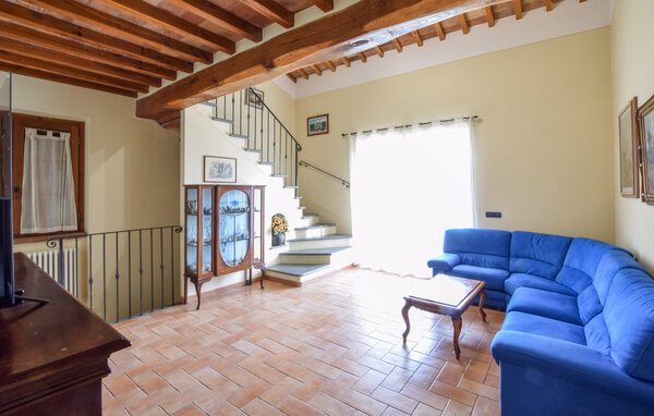 Holiday Home - Monte Santa Maria Tiberina , Italy - IUN027 301