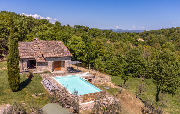 Holiday Home - Monte Santa Maria Tiberina , Italy - IUN027 83