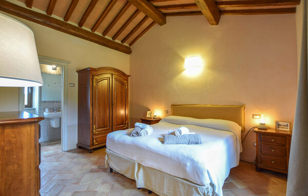 Holiday Home - Monte Santa Maria Tiberina , Italy - IUN028 601