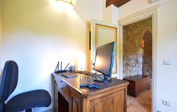 Holiday Home - Monte Santa Maria Tiberina , Italy - IUN028 603