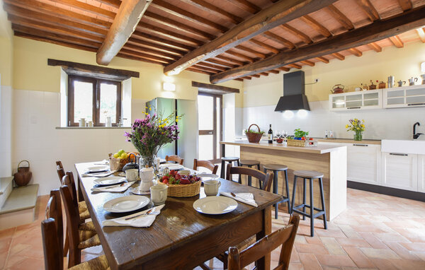 Holiday Home - Monte Santa Maria Tiberina , Italy - IUN028 402