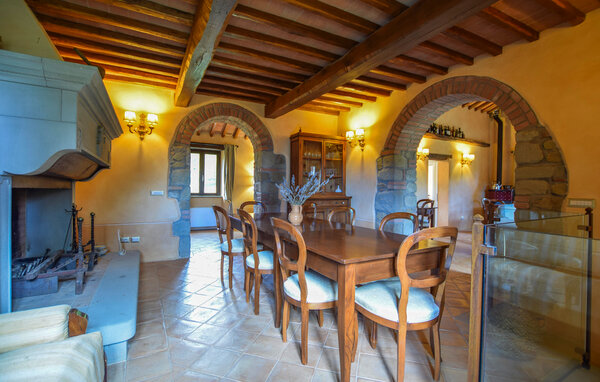 Holiday Home - Monte Santa Maria Tiberina , Italy - IUN028 302