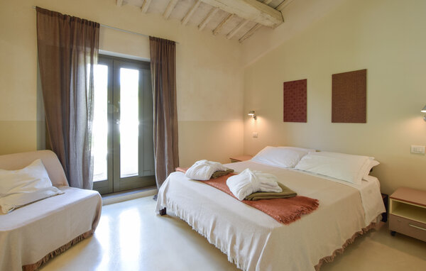 Domy wakacyjne - Todi , Wlochy - IUO027 606