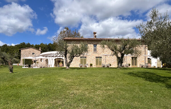 Domy wakacyjne - Todi , Wlochy - IUO027 2