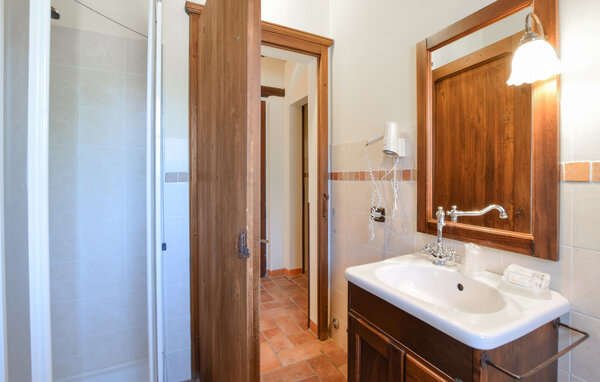 Appartamento - Todi , Italia - IUS009 701