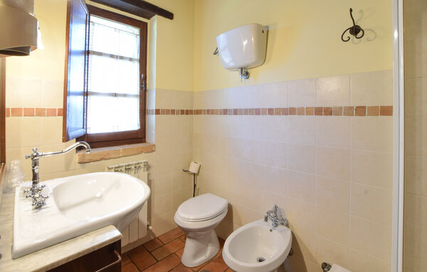 Appartamento - Todi , Italia - IUS011 701