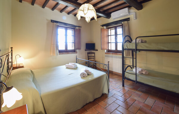 Appartamento - Todi , Italia - IUS011 602