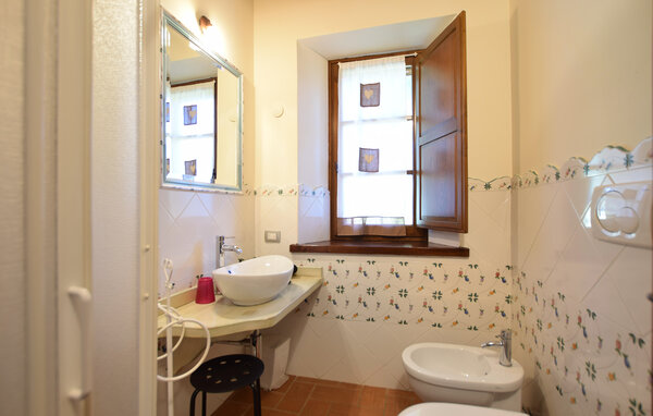 Semesterhus - Ferentillo , Italien - IUS016 705