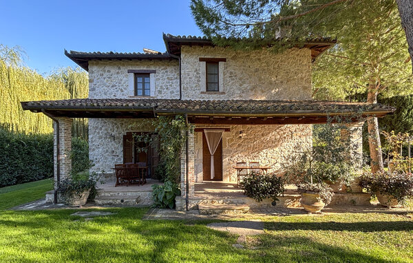 Semesterhus - Ferentillo , Italien - IUS016 81