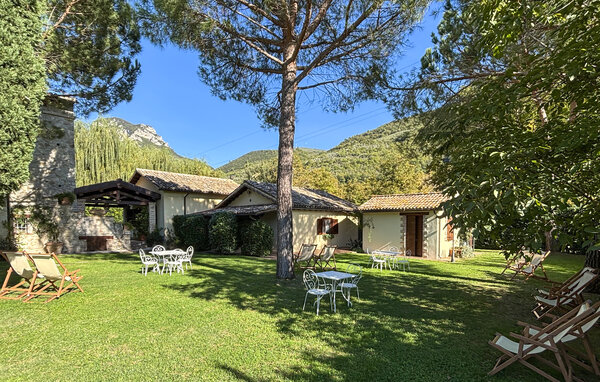 Semesterhus - Ferentillo , Italien - IUS016 88