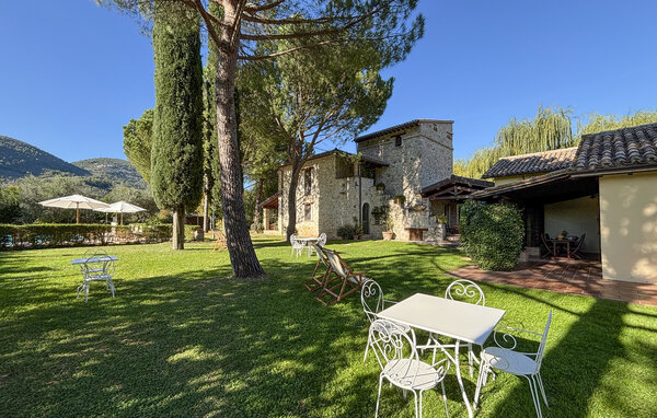 Semesterhus - Ferentillo , Italien - IUS016 2
