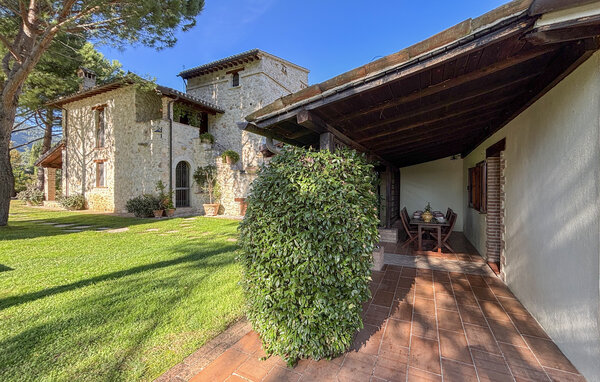 Semesterhus - Ferentillo , Italien - IUS016 101