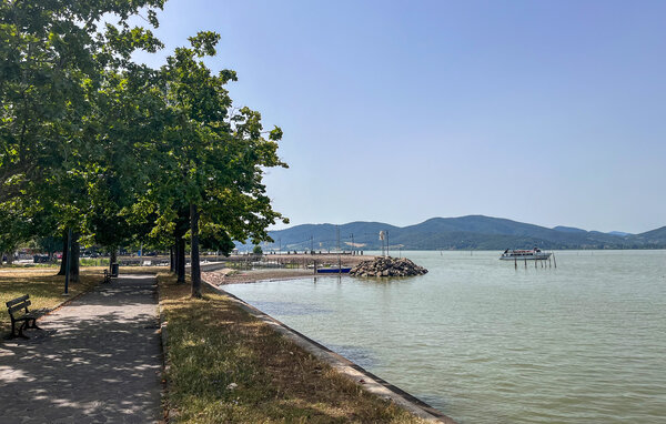 Semesterlägenhet - San Feliciano , Italien - IUT010 905