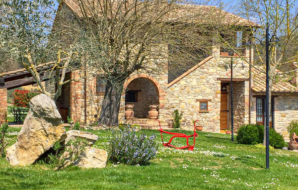 Domy wakacyjne - Magione , Wlochy - IUT041 82