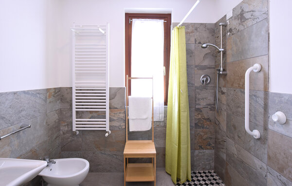Apartamento - Pezzoro , Italia - IVG005 701