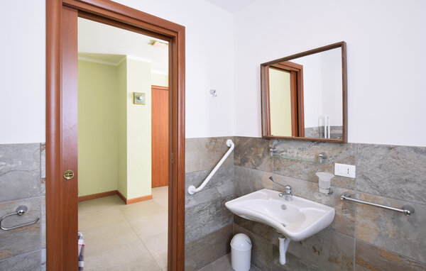 Apartamento - Pezzoro , Italia - IVG005 703