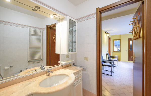 Casa vacanze - Monte Isola , Italia - IVI009 702