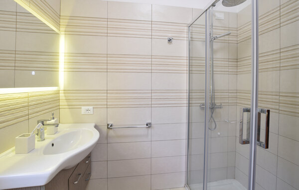 Appartamento - Omegna , Italia - IVO130 702