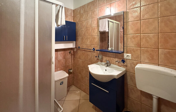 Apartment - Lecce nei Marsi , Italy - IZC004 701