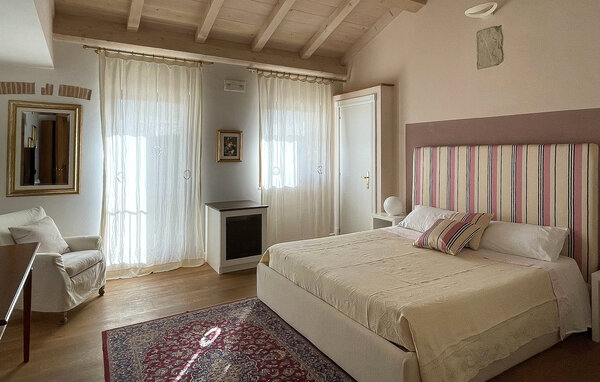 Domy wakacyjne - San Giuliano di Puglia , Wlochy - IZC032 606