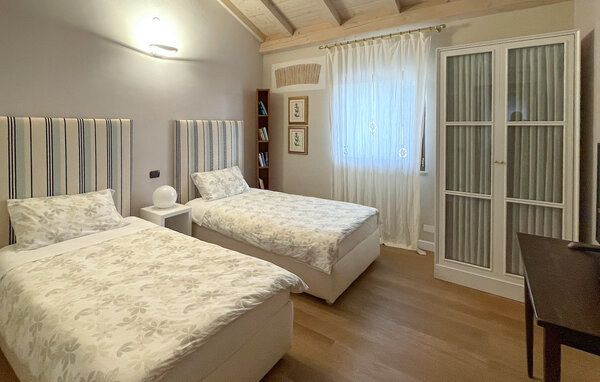 Domy wakacyjne - San Giuliano di Puglia , Wlochy - IZC032 611