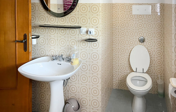 Apartamento - Penne , Italia - IZK002 702
