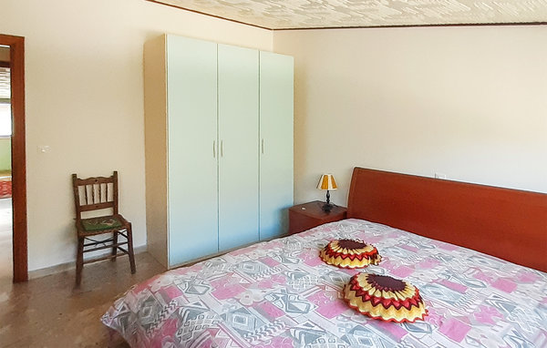 Apartamento - Penne , Italia - IZK002 601