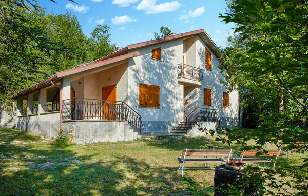 Holiday Home - Civitella del Tronto , Italy - IZK006 1