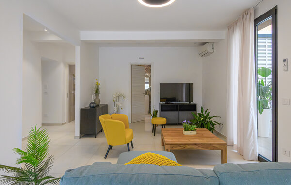 Holiday Home - Colonnella , Italy - IZK010 302