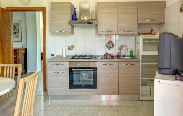 Holiday Home - Sant'Egidio alla Vibrata , Italy - IZK253 401