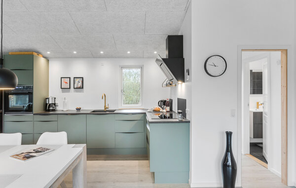 Holiday Home - Kramnitze , Denmark - K10537 401