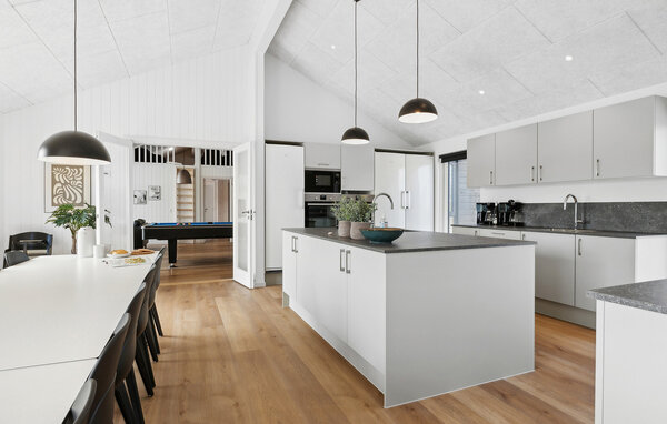 Semesterhus - Marielyst , Danmark - K11011 401