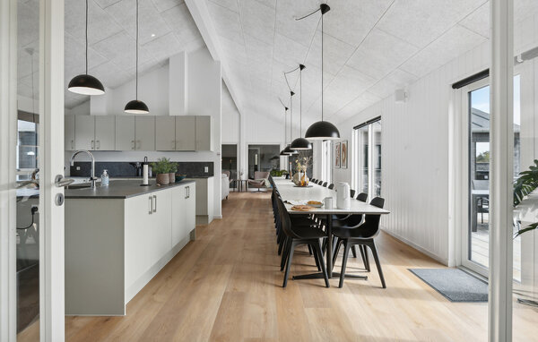 Semesterhus - Marielyst , Danmark - K11011 302