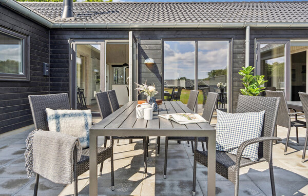 Semesterhus - Marielyst , Danmark - K11011 8