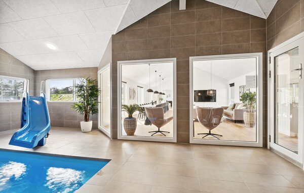 Semesterhus - Marielyst , Danmark - K11011 11