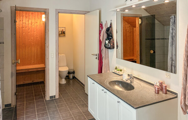 Semesterhus - Marielyst , Danmark - K12057 701