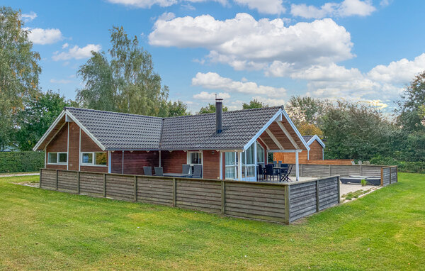 Semesterhus - Marielyst , Danmark - K12115 1